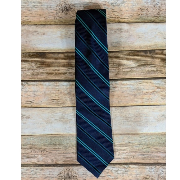 Allen Edmonds Other - Allen Edmonds Blue on Blue Tie